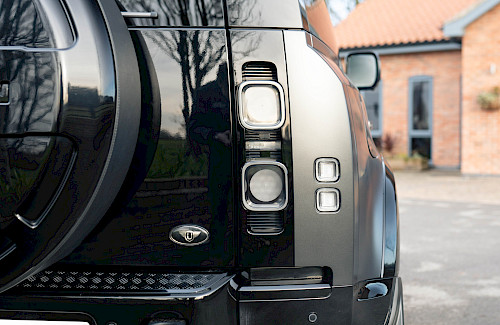 2021/71 Land Rover Defender URBAN 90 V8 Carpathian Edition 29...