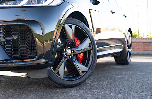 2022/22 Jaguar F-Pace SVR 15...