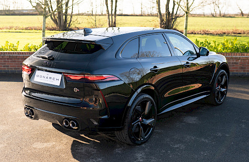 2022/22 Jaguar F-Pace SVR 10...