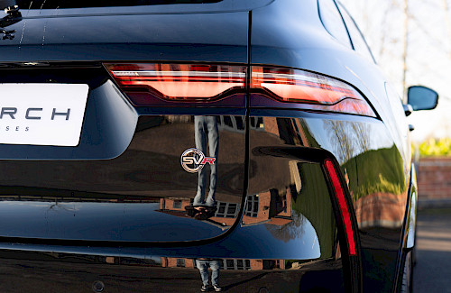 2022/22 Jaguar F-Pace SVR 17...