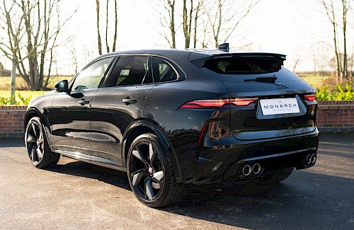 2022/22 Jaguar F-Pace SVR 13...