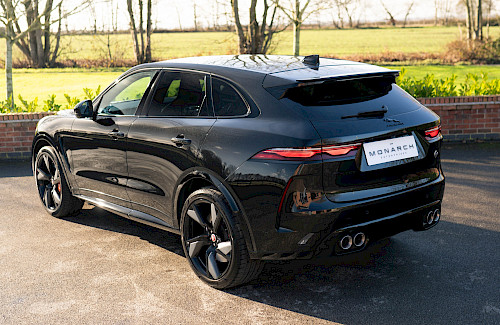 2022/22 Jaguar F-Pace SVR 11...