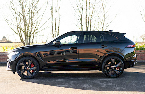 2022/22 Jaguar F-Pace SVR 19...