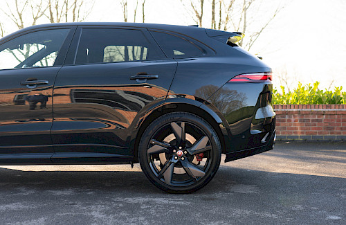 2022/22 Jaguar F-Pace SVR 21...