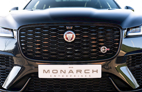 2022/22 Jaguar F-Pace SVR 25...
