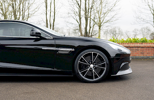 2013/13 Aston Martin Vanquish Touchtronic II V12 16...