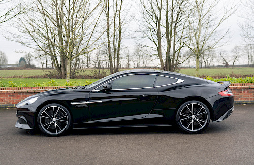 2013/13 Aston Martin Vanquish Touchtronic II V12 17...