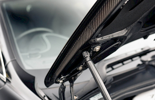 2013/13 Aston Martin Vanquish Touchtronic II V12 34...