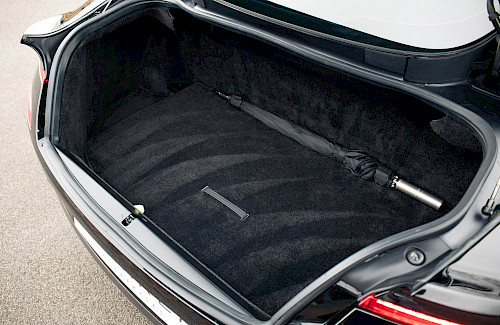 2013/13 Aston Martin Vanquish Touchtronic II V12 63...