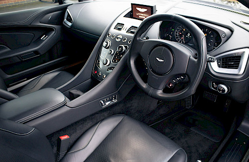 2013/13 Aston Martin Vanquish Touchtronic II V12 38...