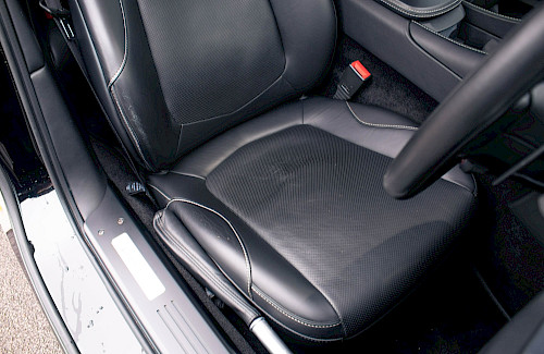 2013/13 Aston Martin Vanquish Touchtronic II V12 41...