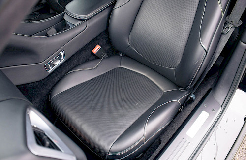 2013/13 Aston Martin Vanquish Touchtronic II V12 43...