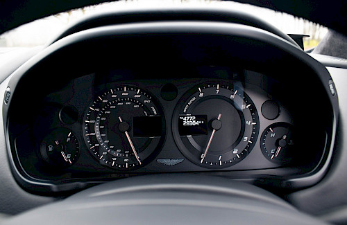 2013/13 Aston Martin Vanquish Touchtronic II V12 62...