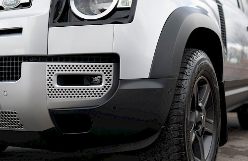 2021/21 Land Rover Defender 90 D200 Hard Top 19...