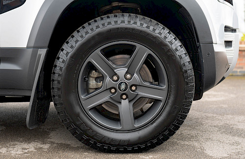 2021/21 Land Rover Defender 90 D200 Hard Top 27...