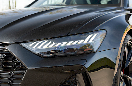 2020/70 Audi RS6 Avant Carbon Black 21...