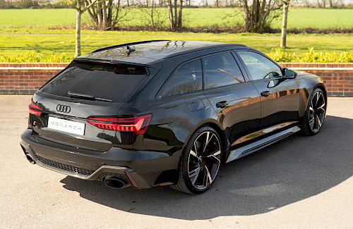 2020/70 Audi RS6 Avant Carbon Black 10...