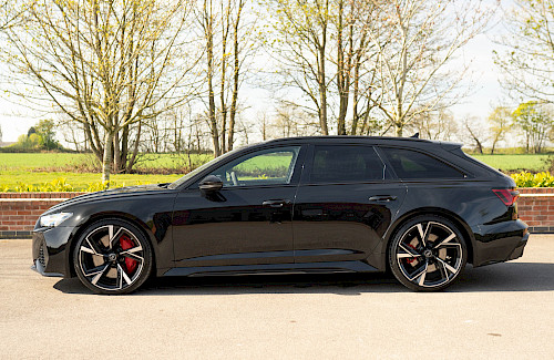 2020/70 Audi RS6 Avant Carbon Black 15...