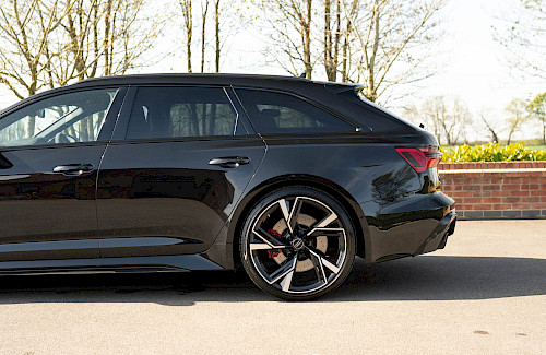 2020/70 Audi RS6 Avant Carbon Black 17...