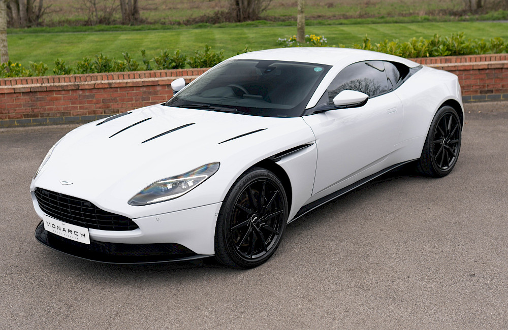 2020/20 Aston Martin DB11 AMR V12 3
