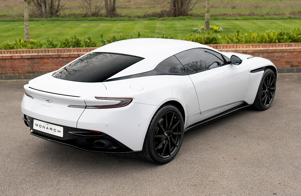 2020/20 Aston Martin DB11 AMR V12 6