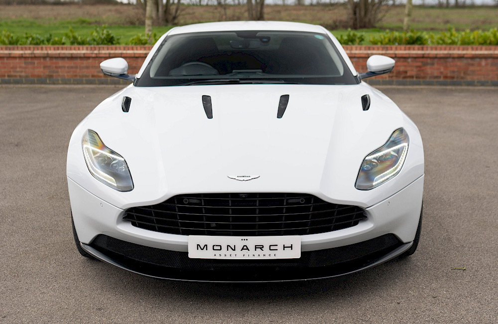 2020/20 Aston Martin DB11 AMR V12 14