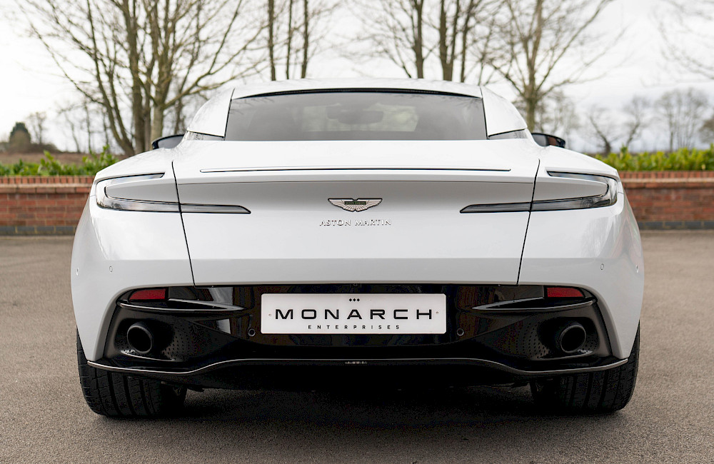 2020/20 Aston Martin DB11 AMR V12 17