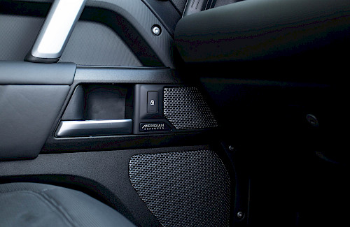2022/22 Land Rover Defender V8 110 Carpathian Edition 61...