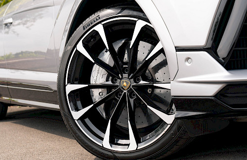 2023/23 Lamborghini Urus S 26...
