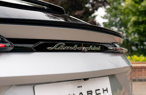 2023/23 Lamborghini Urus S 28...