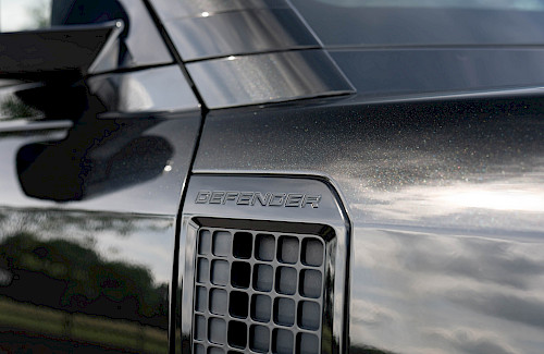 2021/70 Land Rover Defender 110 D200 S 8...