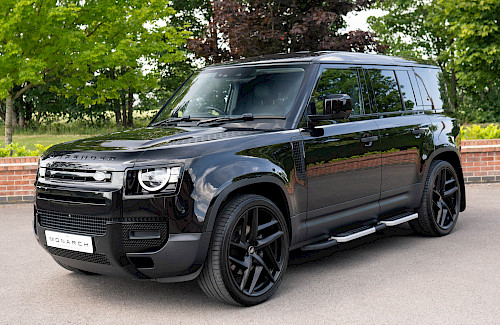 2021/70 Land Rover Defender 110 D200 S 5...