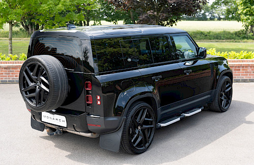 2021/70 Land Rover Defender 110 D200 S 16...