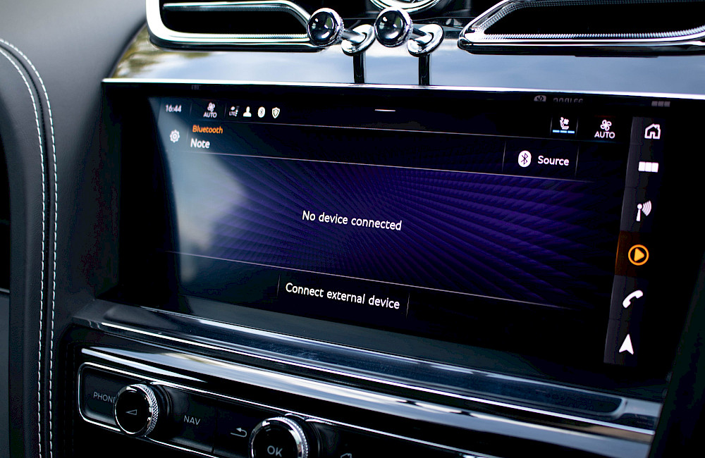 2022/72 Bentley Bentayga V6 Hybrid 78