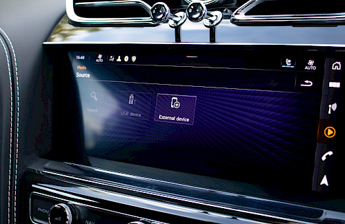 2022/72 Bentley Bentayga V6 Hybrid 77...