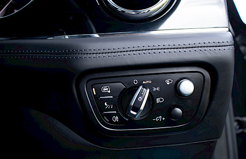2022/72 Bentley Bentayga V6 Hybrid 68...