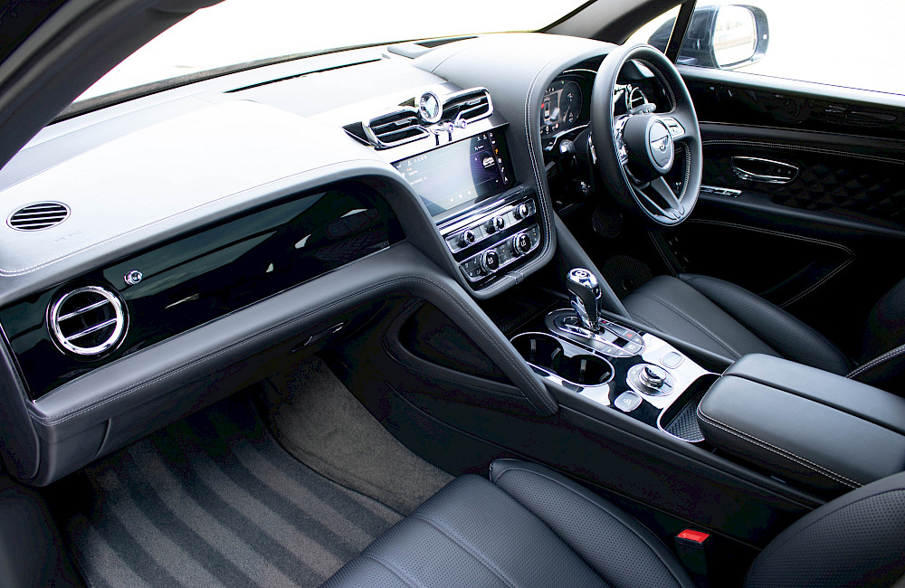 2022/72 Bentley Bentayga V6 Hybrid 41