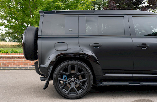 2021/71 Land Rover Defender 110 V8 Urban Wildtrack 15...