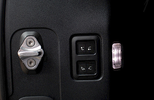 2021/71 Land Rover Defender 110 V8 Urban Wildtrack 80...