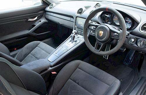 2022/22 Porsche 718 Cayman GT4 PDK 41...
