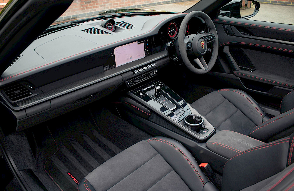 2023/23 Porsche 992 Targa 4 GTS 35