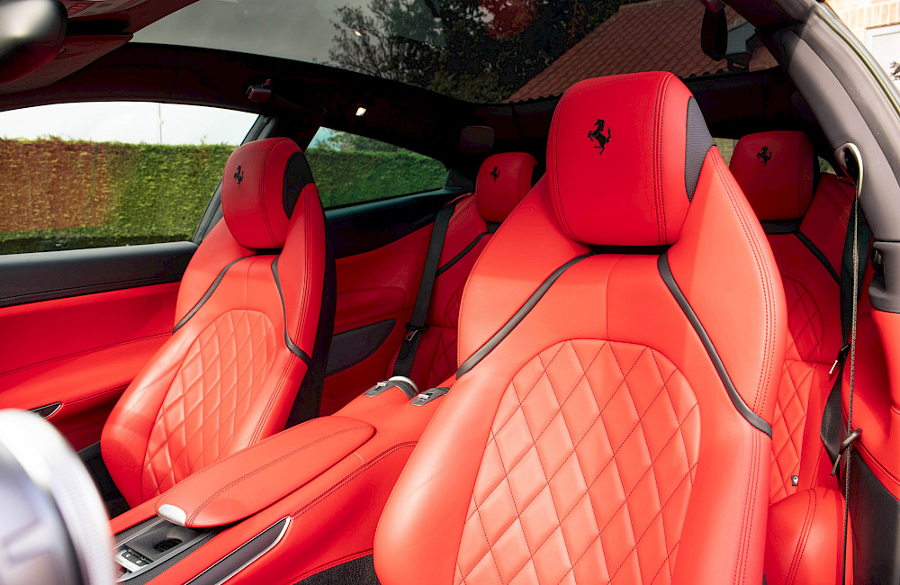 2018/68 Ferrari GTC4 Lusso T 45