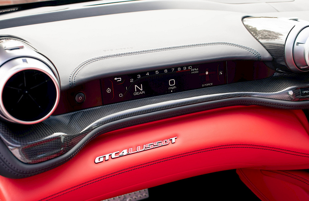 2018/68 Ferrari GTC4 Lusso T 49