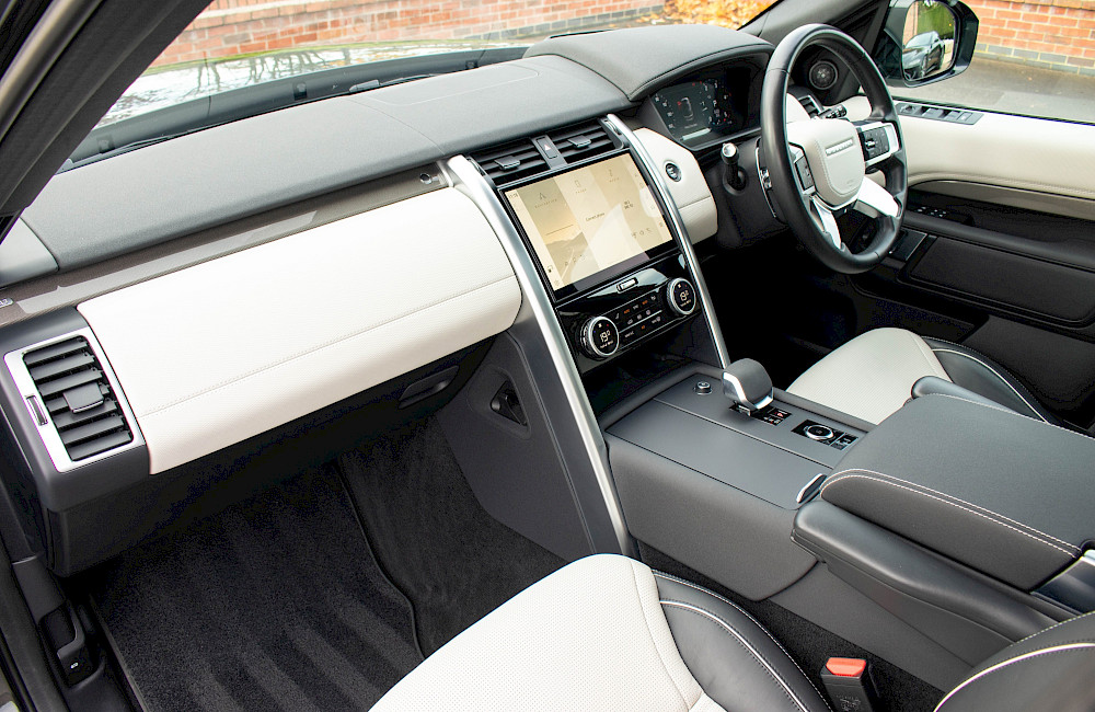 2023/23 Land Rover Discovery D300 Metropolitan Edition R-Dynamic 30