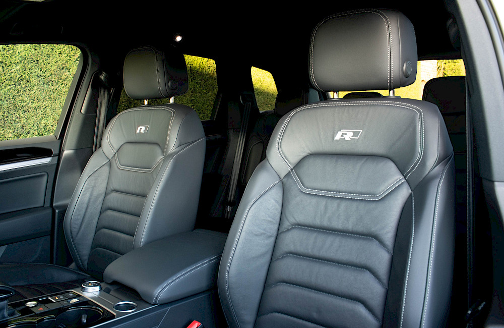 2020/70 Volkswagen Touareg V6 R-Line Tech TDI 28