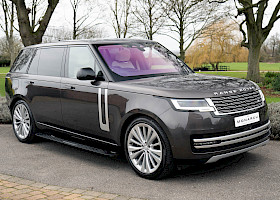 2023/72 Range Rover Vogue First Edition LWB P530