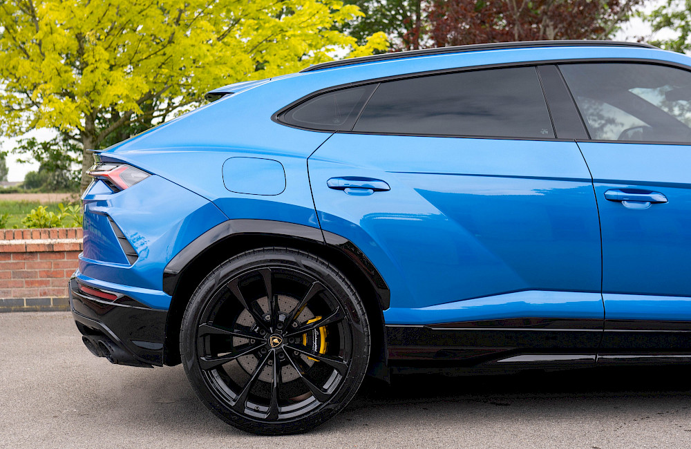 2018/68 Lamborghini Urus 11