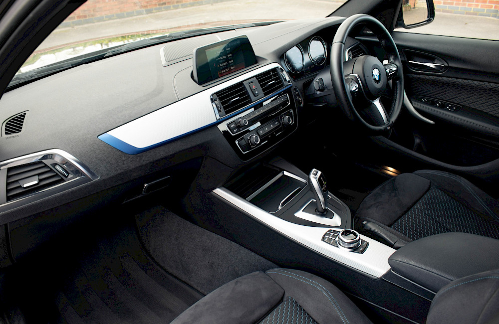 2018/18 BMW 118i M Sport Shadow Edition 27