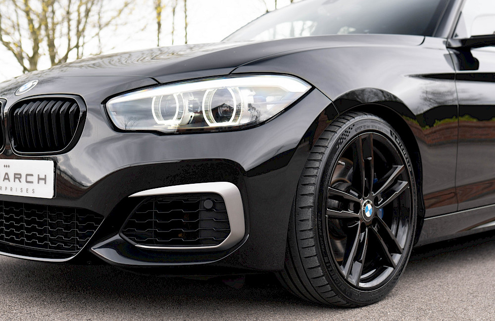 2019/19 BMW M140i Shadow Edition 17