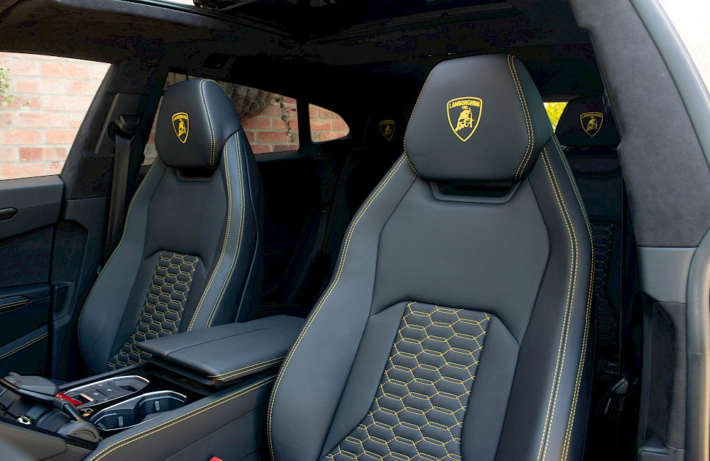 2023/23 Lamborghini Urus S 32